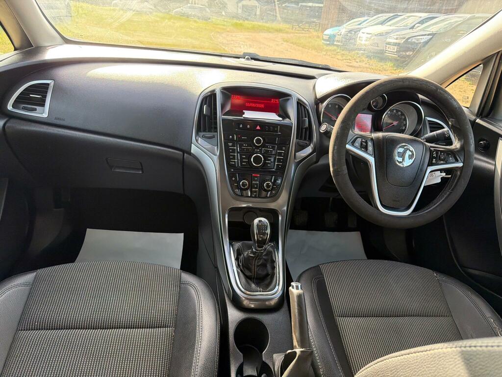 Vauxhall Astra 1.4 Sri Ss 138 Bhp White #23