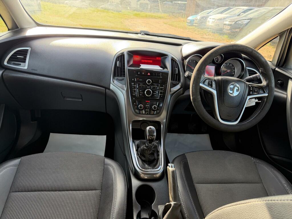 Vauxhall Astra 1.4 Sri Ss 138 Bhp White #24