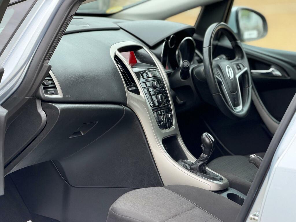 Vauxhall Astra Estate Red #16