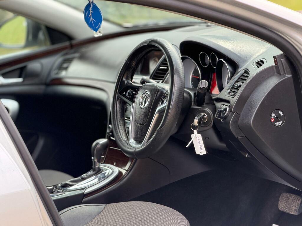 Vauxhall Insignia Hatchback Silver #2