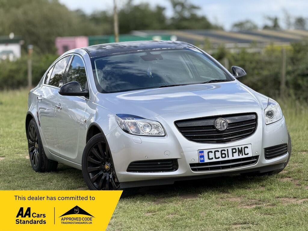 Vauxhall Insignia Hatchback Silver #1