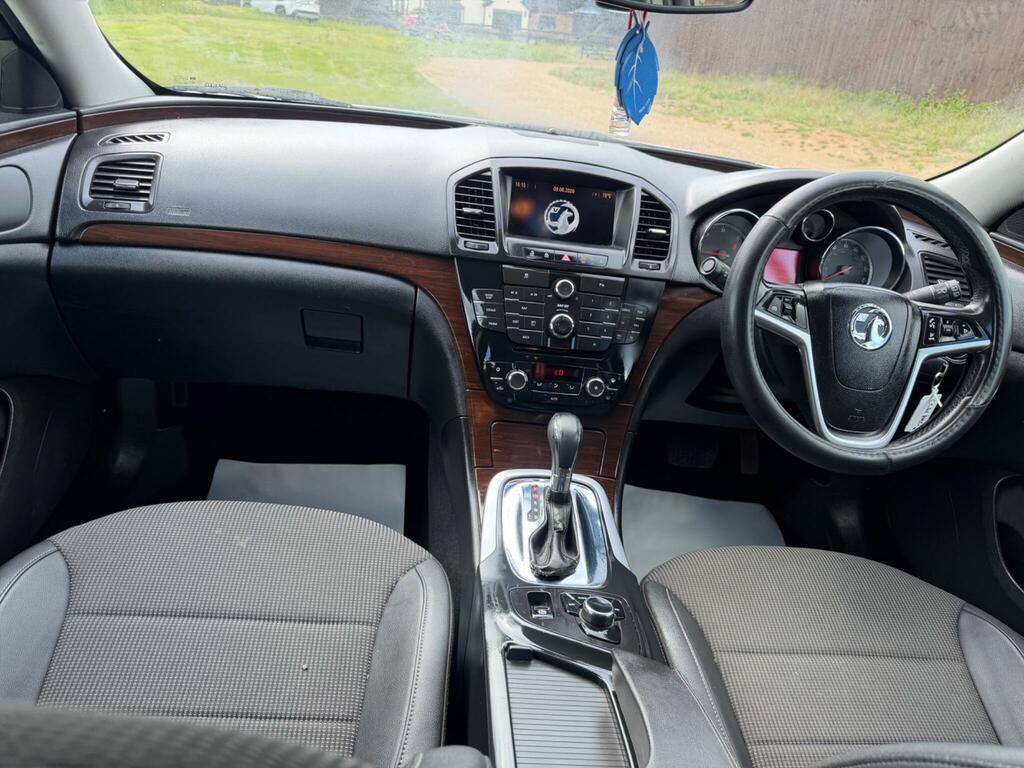 Vauxhall Insignia Hatchback Silver #19