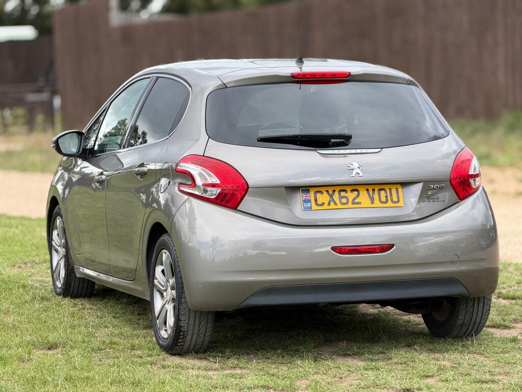 Peugeot 208 1.6 E-hdi Allure Euro 5 Ss CX62VOU Grey #4