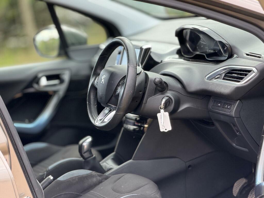 Peugeot 208 1.6 E-hdi Allure Euro 5 Ss CX62VOU Grey #2