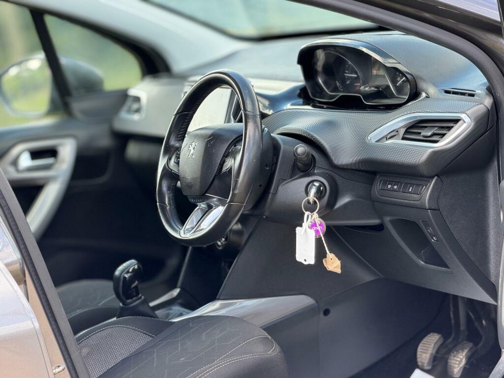 Peugeot 2008 1.2 Puretech Active Euro 6 Grey #2