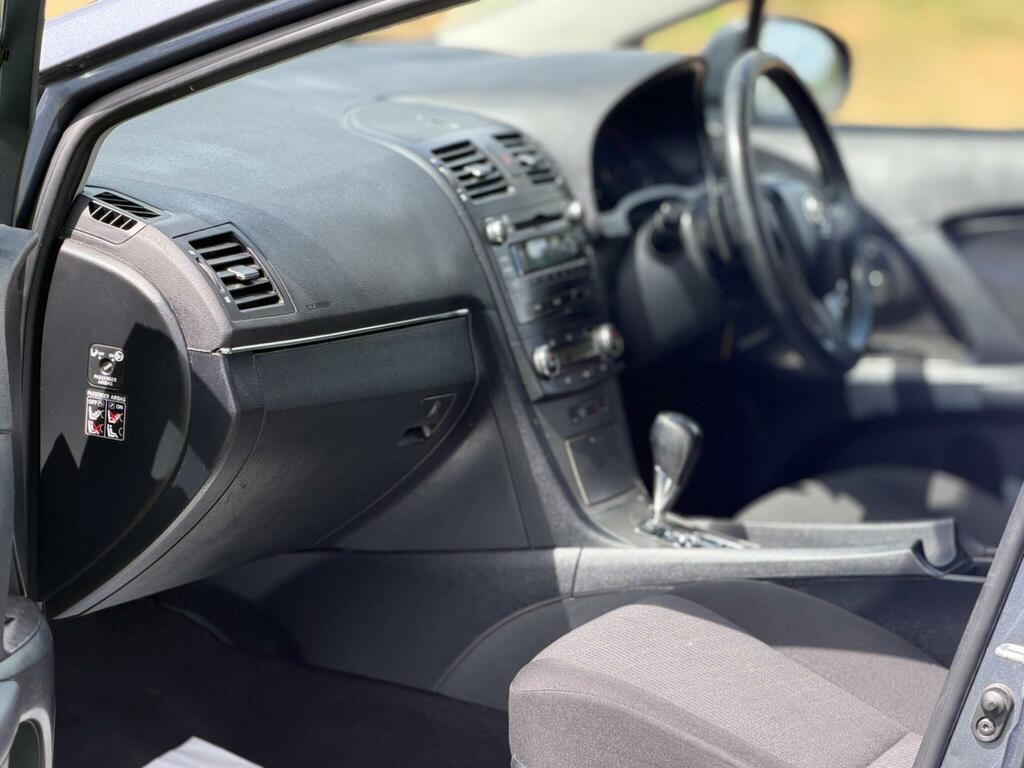 Toyota Avensis 2.0 D-4d T2 Black #11