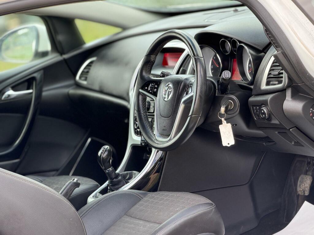 Vauxhall Astra GTC 2.0T Vxr Euro 5 Ss Red #21