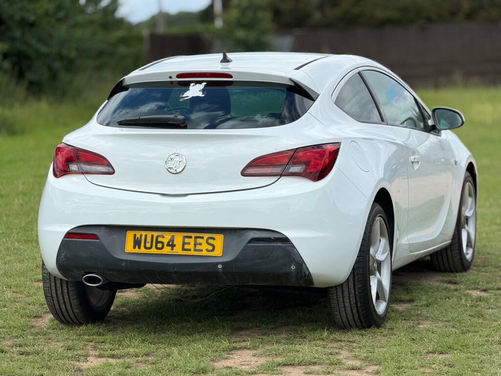 Vauxhall Astra GTC 2.0 Cdti Sri Euro 5 Ss White #5