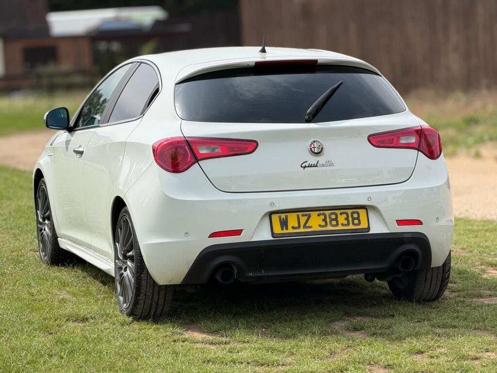 Alfa Romeo Giulietta 1750 Tbi Cloverleaf Euro 5 White #4