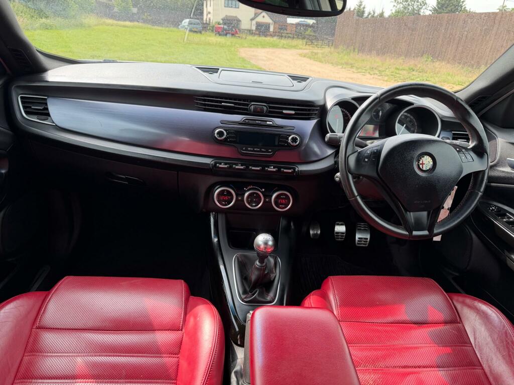 Alfa Romeo Giulietta 1.75 Tbi Cloverleaf #19