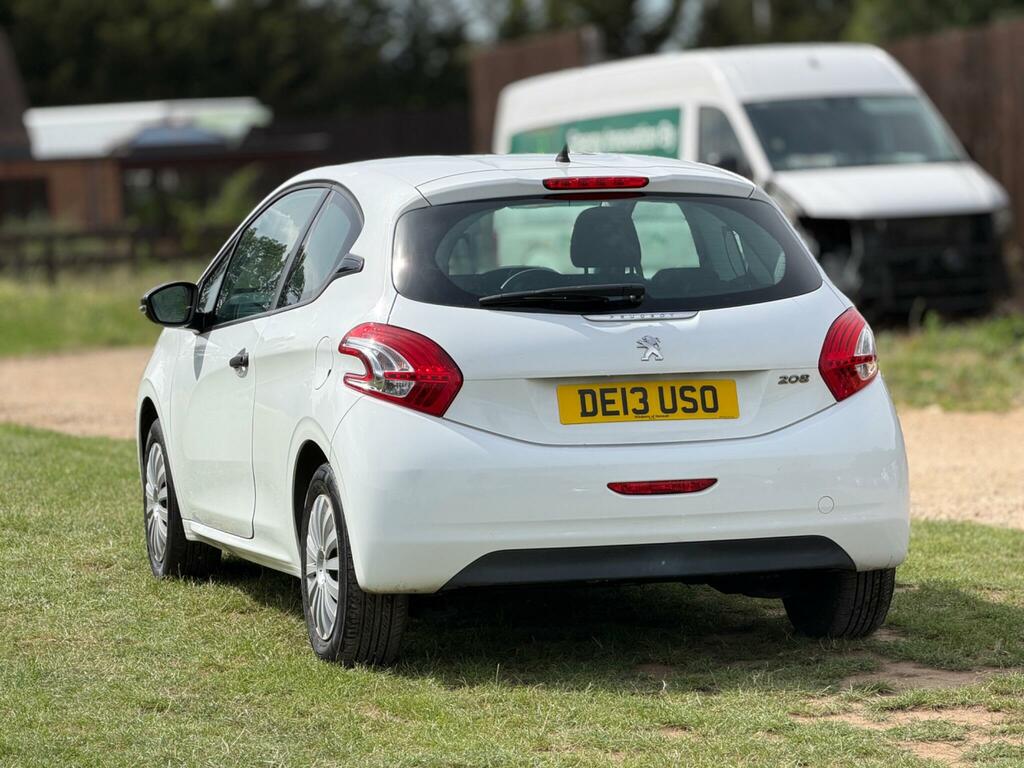Peugeot 208 1.0 Vti Access Euro 5 White #4