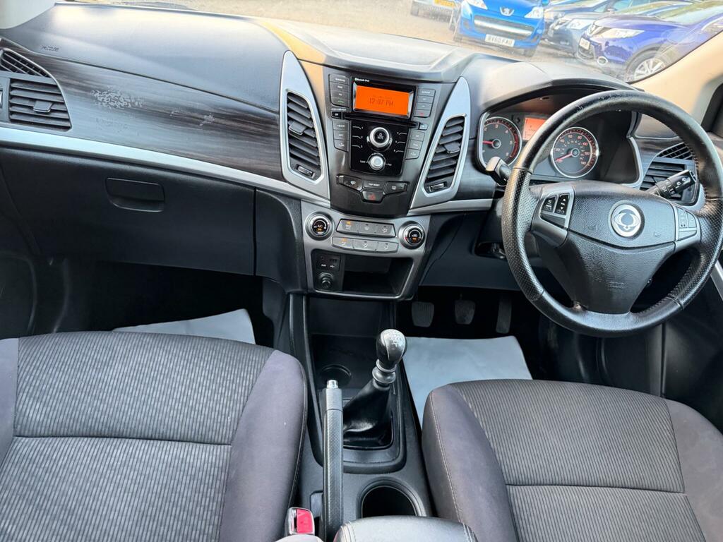 SsangYong Korando 2.0 Elx 4X4 Silver #21