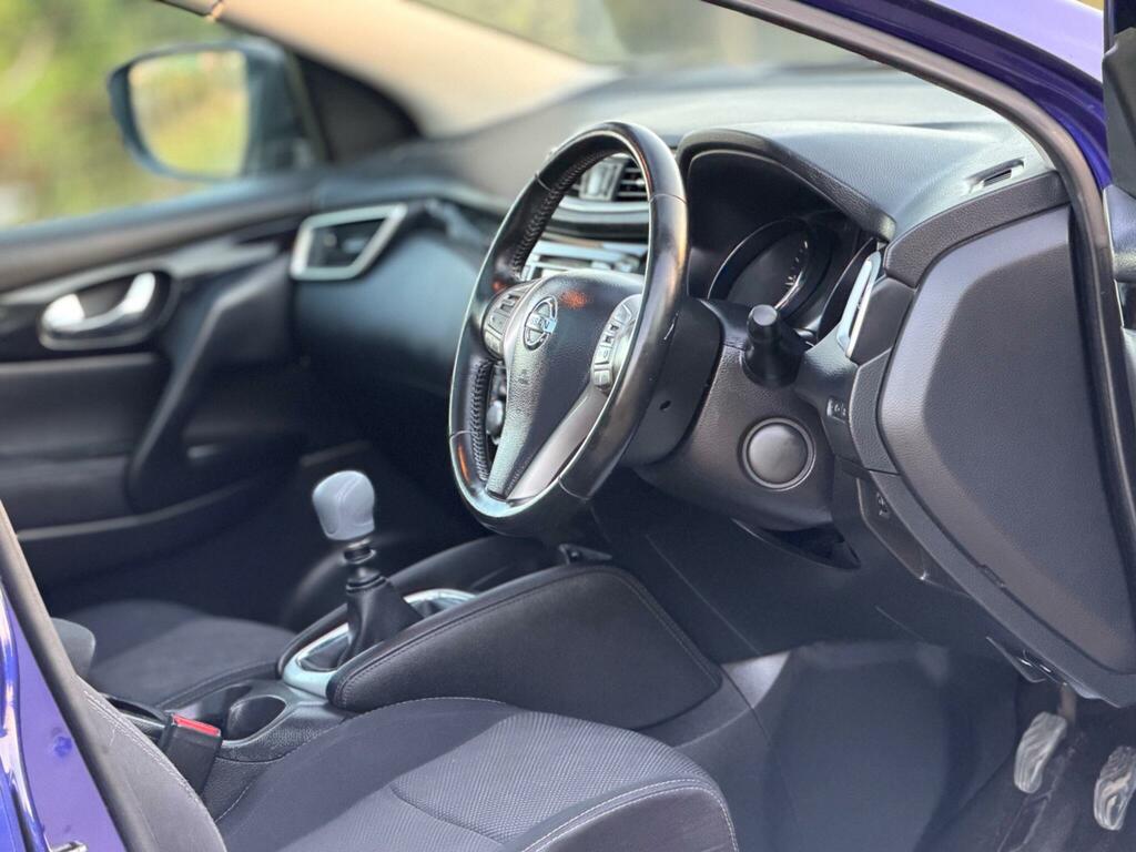 Nissan Qashqai Hatchback Dci Tekna 2014 Black #22