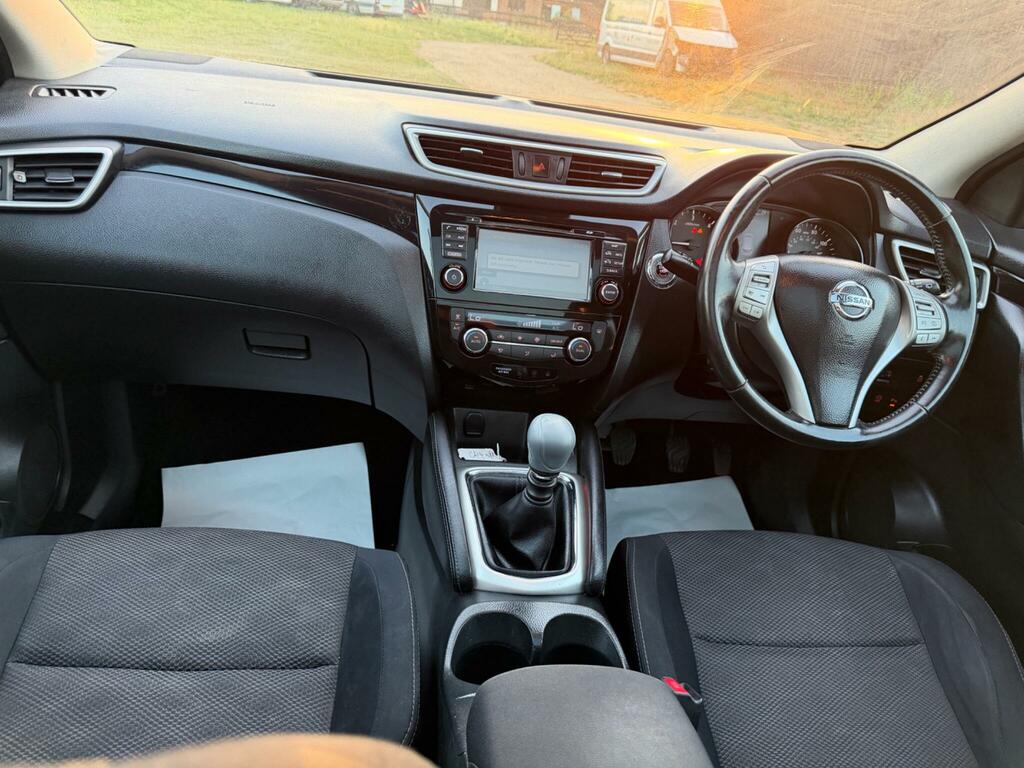 Nissan Qashqai Hatchback Dci Tekna 2014 Black #23