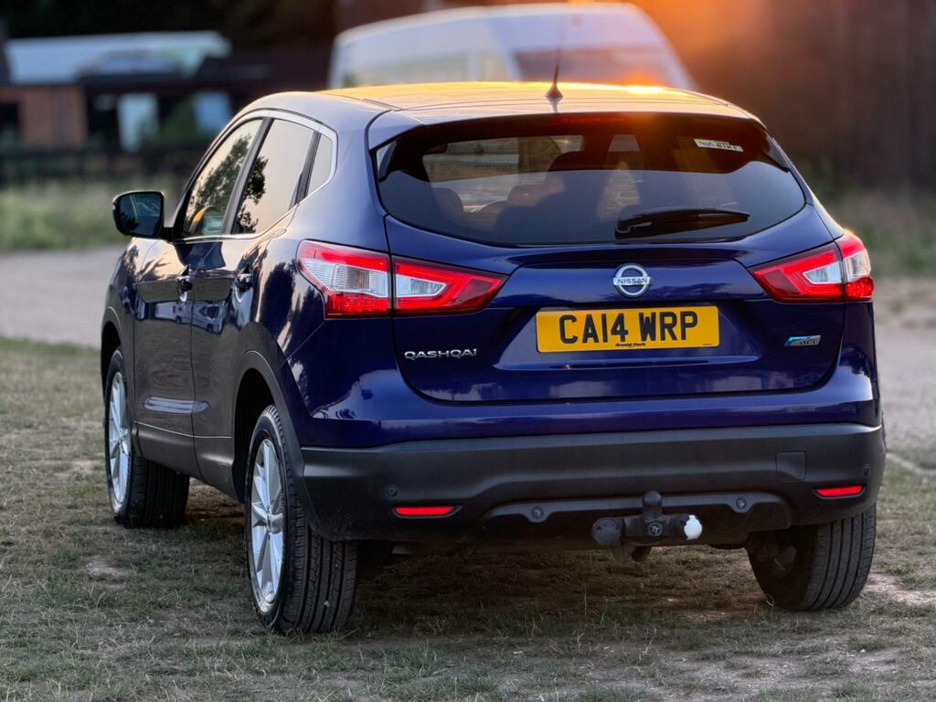 Nissan Qashqai Hatchback Dci Tekna 2014 Black #4