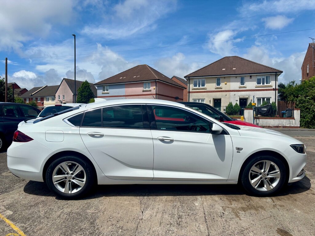 Vauxhall Insignia 1.5I Turbo Sri Nav Grand Sport E White #5