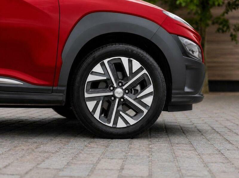 Hyundai Kona 39Kwh Premium Suv 10.5Kw Charge CV72OTR Red #4