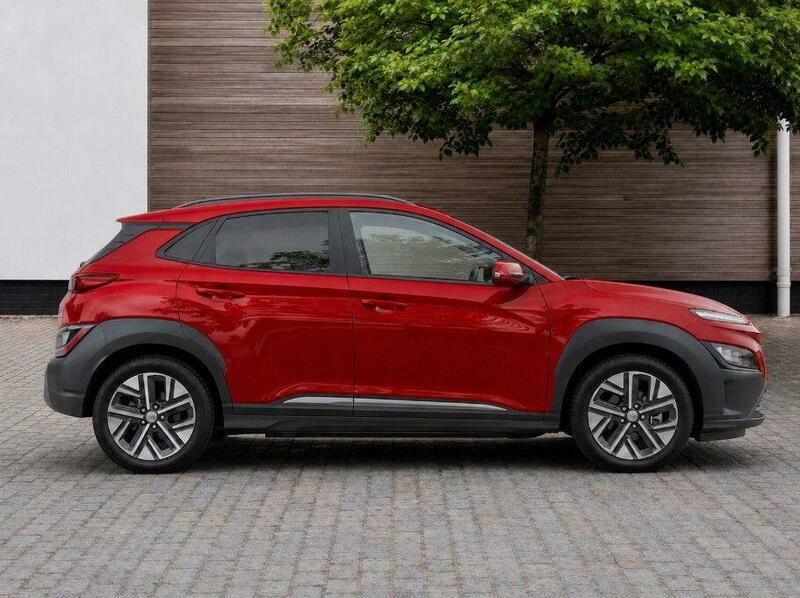 Hyundai Kona 39Kwh Premium Suv 10.5Kw Charge CV72OTR Red #2