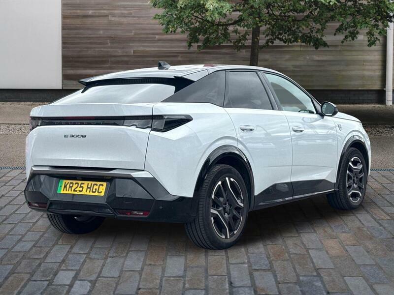 Peugeot 3008 73Kwh Gt Suv 210 Ps DR08HZL White #5
