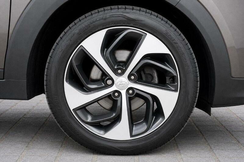 Hyundai Tucson Se Nav Bluedrive 2Wd 1.7Crdi Silver #5