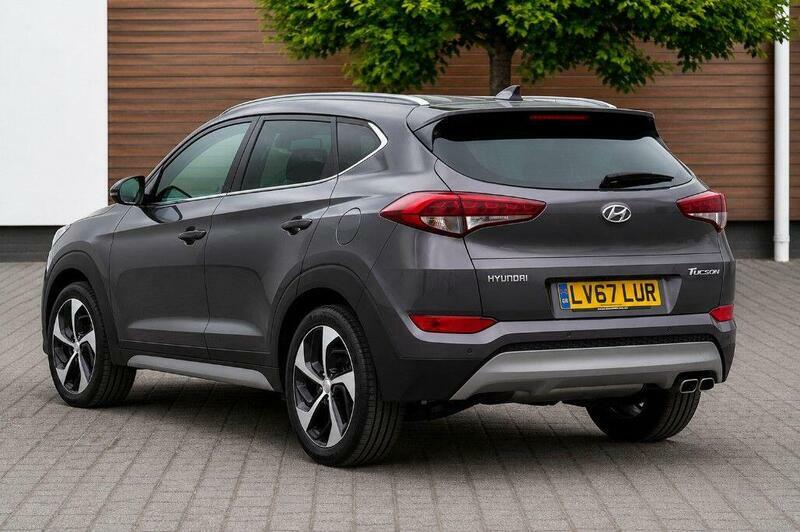 Hyundai Tucson Se Nav Bluedrive 2Wd 1.7Crdi Silver #2