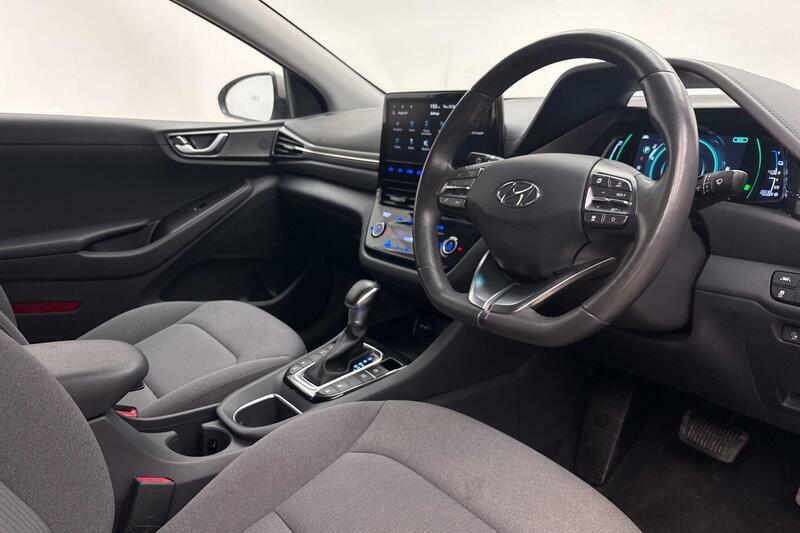 Hyundai Ioniq 1.6 H-gdi 8.9Kwh Premium Hatchback Plug Silver #4