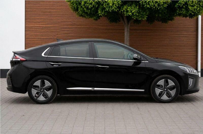 Hyundai Ioniq 1.6 H-gdi Premium Se Hatchback Hybrid D Black #3