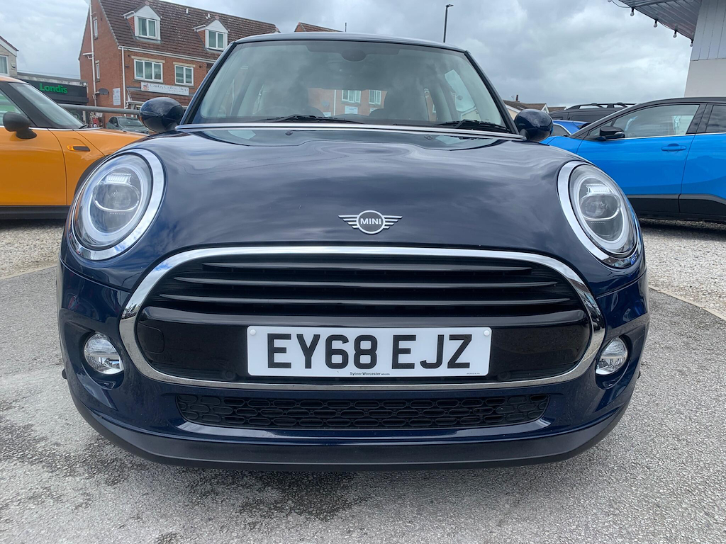 Mini Hatch 1.5 Cooper Classic Steptronic Euro 6 Ss EY68EJZ #2
