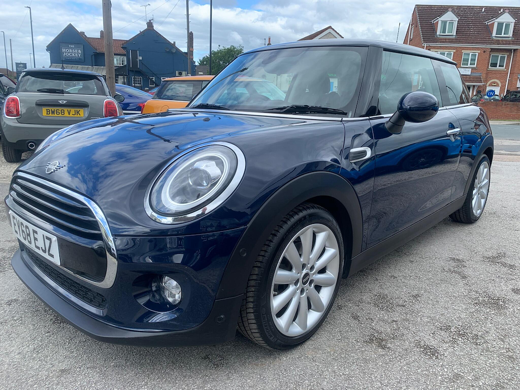 Mini Hatch 1.5 Cooper Classic Steptronic Euro 6 Ss EY68EJZ #3