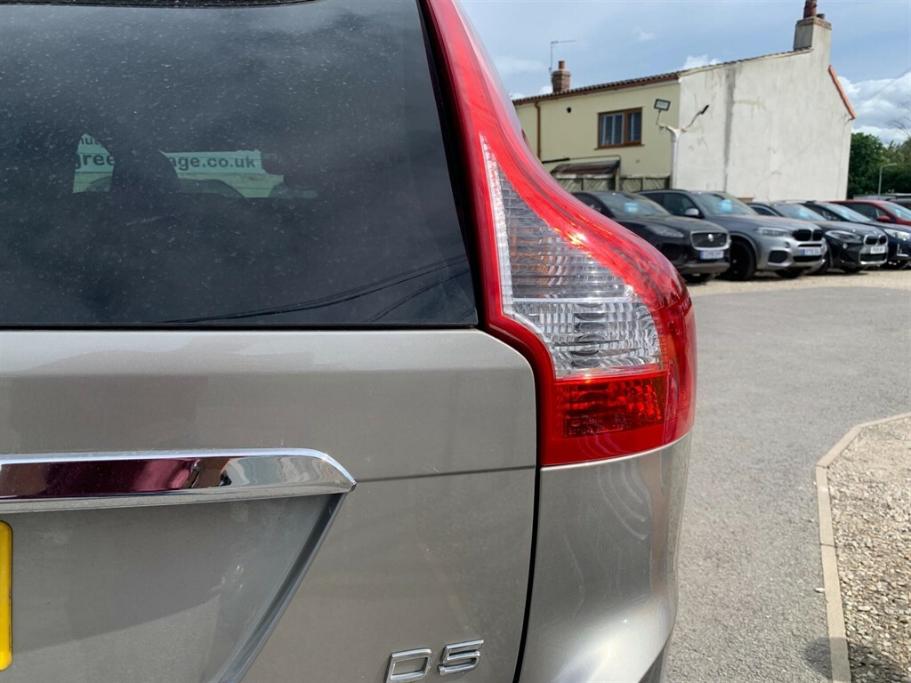 Volvo XC60 D4 190 R Design Lux Nav Awd Geartronic White #10