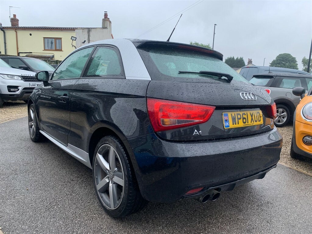 Audi A1 1.4 Tfsi Contrast Edition Euro 5 Ss Black #4