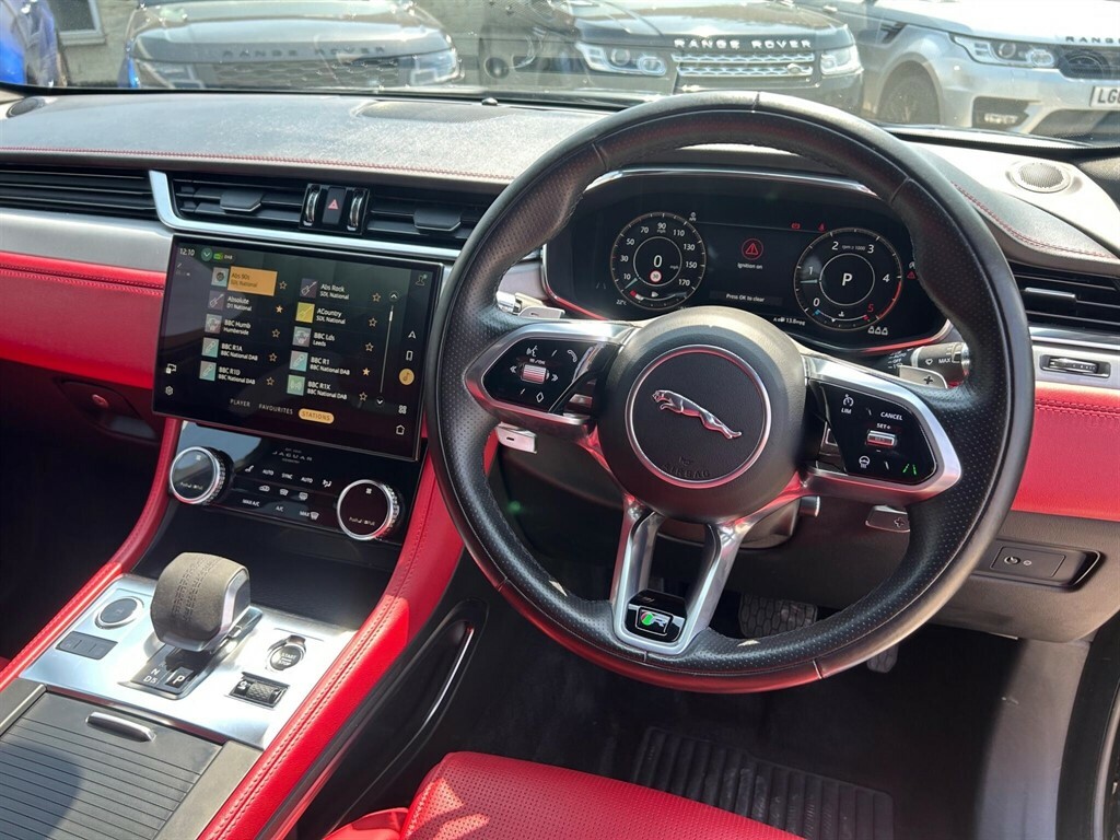 Jaguar F-Pace 3.0 D300 Mhev R-dynamic Se Awd Euro 6 Ss 5 DT21SGO  #4