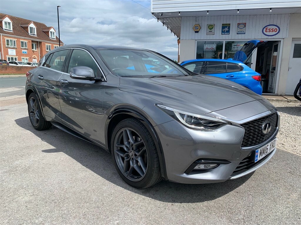 Infiniti Q30 2.2D Premium Tech Dct Awd Euro 6 Ss