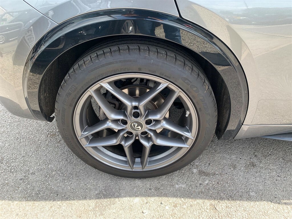 Infiniti Q30 Black #10