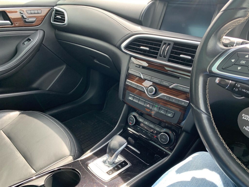 Infiniti Q30 Black #22