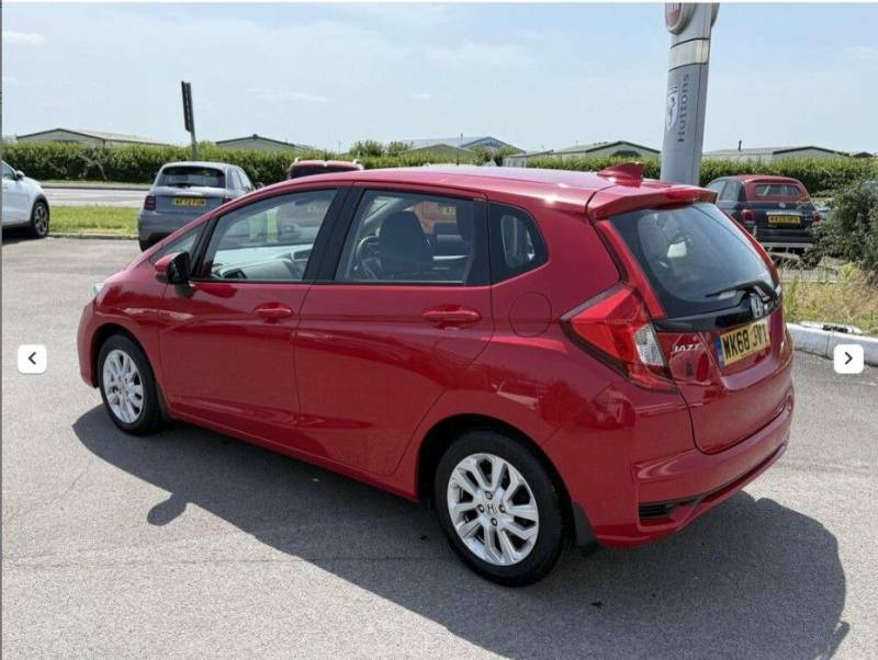 Honda Jazz Se Navi I-vtec Cvt - 2018 68 WK68JVT Red #4