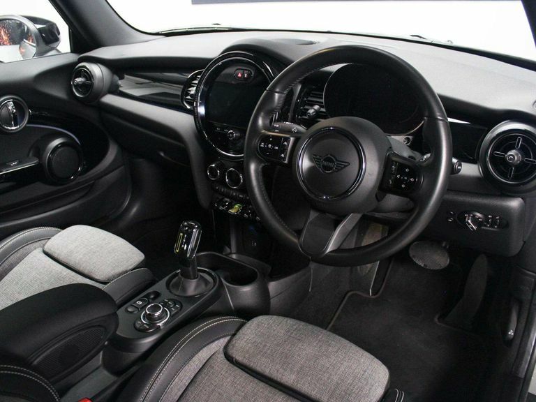 Mini Hatch Cooper Se 32.6Kwh Level 2 Hatchback A CV71OUU Grey #3