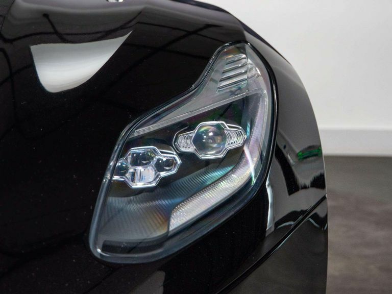 Aston Martin DB11 V12 5.2 Silver #22