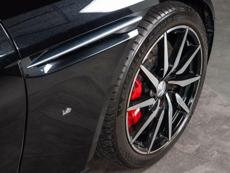 Aston Martin DB11 V12 5.2 Silver #9