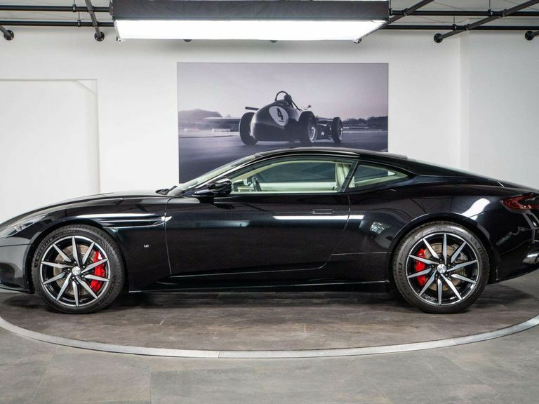 Aston Martin DB11 V12 5.2 Silver #16