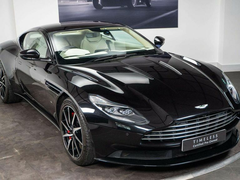 Aston Martin DB11 V12 5.2 Silver #18