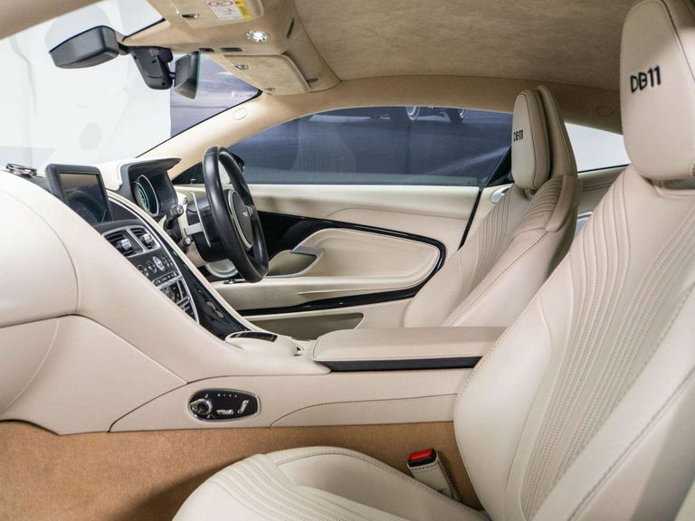 Aston Martin DB11 V12 5.2 Silver #32