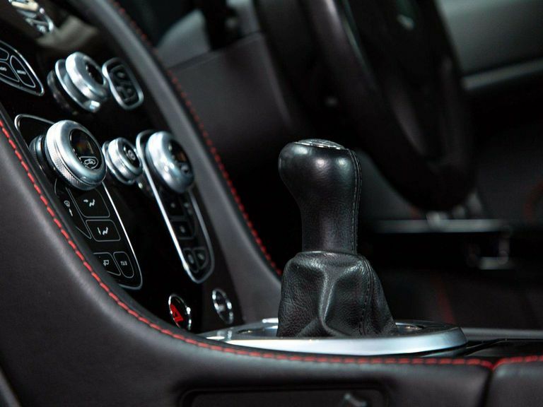 Aston Martin Vantage Black #32