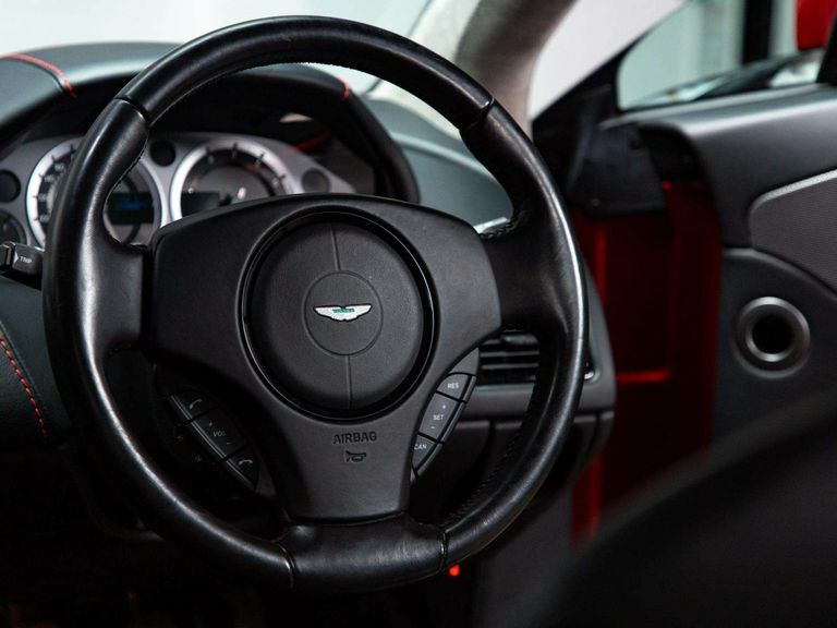 Aston Martin Vantage Black #10