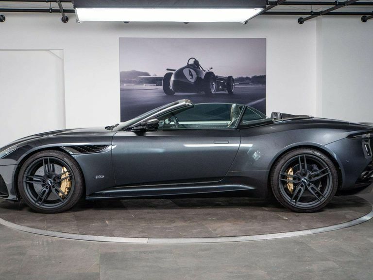 Aston Martin DBS  Silver #16