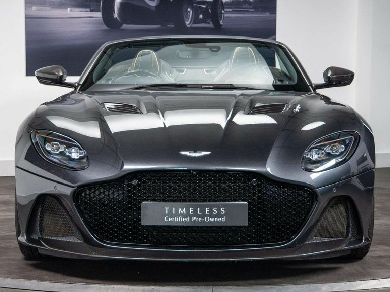 Aston Martin DBS  Silver #7