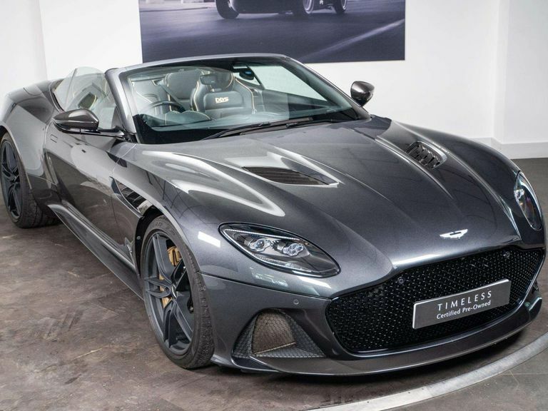 Aston Martin DBS  Silver #18