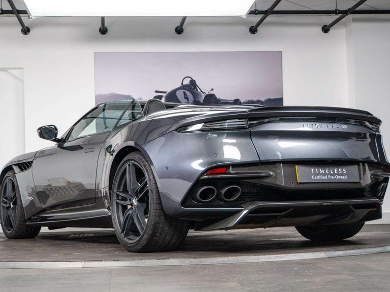 Aston Martin DBS  Silver #33