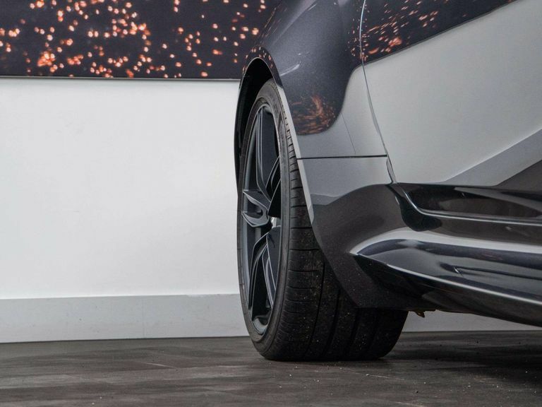 Aston Martin DBS  Silver #14