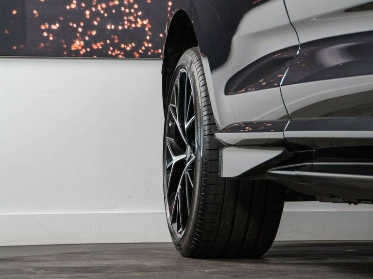 Aston Martin DBX 707 Silver #14